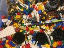 7.2kg Lego assorted bundle job lot inc boat hulls, parts to plane, varied mix