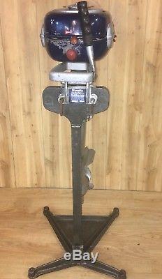 Antique Outboard 1948 3hp 1 Cyl Hiawatha Outboard motor vintage