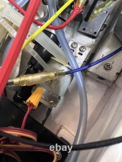 As-IsVintage Traxxas Nitro Vee Boat Engine For Parts Or Repair