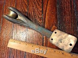 HEAVY DUTY VINTAGE OLD CAST BRONZE ANCHOR ROLLER WithGREASE NIPPLE 11 LONG