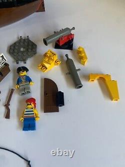 LEGO Pirates I Boat hull, masts, parts from Black Seas Barracuda 6285 (1989)