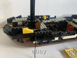 LEGO Pirates I Boat hull, masts, parts from Black Seas Barracuda 6285 (1989)