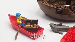 LEGO Vintage Pirate Ship Set Bundle