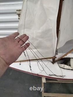 Large Vintage RC Model Remote Control Sailboat No Remote, Parts or Repair 38