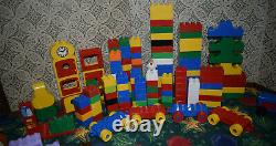 Lego DUPLO 80s Tractor 2629 Zoo Keeper 4962 VTG Square Figures Animals BLOCKS