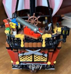 Lego Pirates II Brickbeard's Bounty 6243 Boat Ship Near Complete Missing Parts