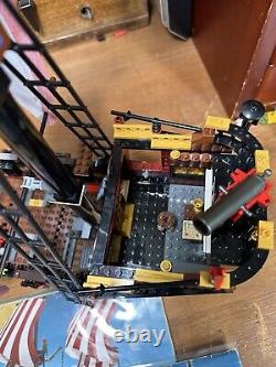 Lego Pirates II Brickbeard's Bounty 6243 Boat Ship Near Complete Missing Parts