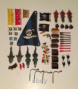 Lego Pirates Lot40 Figures-boat-Parts-Mast-Rigging-Sharks-Nets-Cannons And More