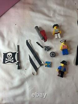 Lego Pirates Renegade Runner Pirates Ship 6268 VTG Set Parts Not Complete