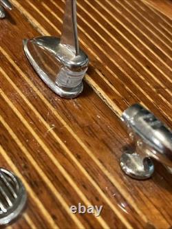 RIVA AQUARAMA ITALIAN SPEEDBOAT 26 With METAL STAND FOR PARTS OR REPAIR LOOK