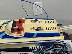 Traxxas Nitro Vee Boat Vintage NO REMOTE UNTESTED PARTS/REPAIR