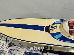 Traxxas Nitro Vee Boat Vintage NO REMOTE UNTESTED PARTS/REPAIR