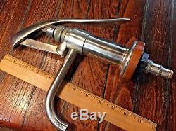 VINTAGE WORKING/TESTED CHROMED BRASS FYNSPRAY WS-62 GALLEY/HEAD PUMP WithTEAK BASE
