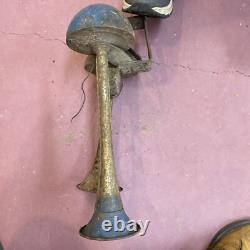 VTG Dual Trumpet Air Horn 14/16Car Truck RV Boat, Parts, Or Repair B47