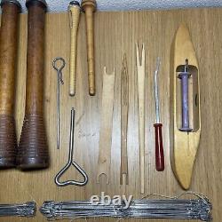 VTG Nilus Leclerc WEAVING LOOM Lot Boat Shuttles, Heddles, Parts