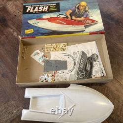 Vintage 1950s Lindberg Line Flash Toy Racing Outboard Boat Box And Parts Read