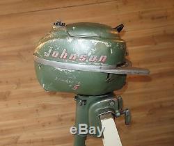 Vintage 1954 3 hp Johnson Outboard Motor JW10