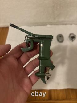 Vintage 1954 Johnson 25 Model Outboard Toy Boat Motor FOR PARTS/REPAIR FREE SHIP