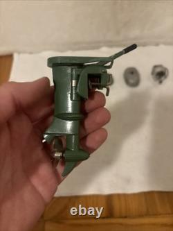 Vintage 1954 Johnson 25 Model Outboard Toy Boat Motor FOR PARTS/REPAIR FREE SHIP