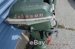 Vintage 1955 Johnson 5.5 HP Sea Horse Boat Motor With 4 Gallon Gas Tank & Hose