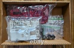 Vintage 1991 Revell Gone Fishing Dodge Comanche Bass Boat Sealed Parts #7242