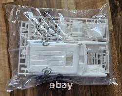 Vintage 1991 Revell Gone Fishing Dodge Comanche Bass Boat Sealed Parts #7242