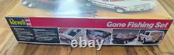 Vintage 1991 Revell Gone Fishing Dodge Comanche Bass Boat Sealed Parts #7242