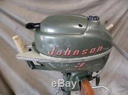 Vintage 3 HP Johnson Sea Horse Model JW-11 Outboard Boat Motor (V)