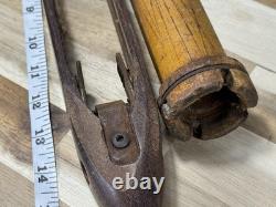 Vintage? Antique Loom Wooden Shuttle Boats Weaving 17? Bobbin? Parts? See Pics