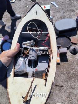 Vintage Aristo Craft Operating Scale Model Sail Boat Hp 2rnb Hitec Wooden Parts