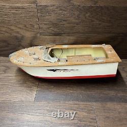 Vintage Battery Operated Toy Boat Japan O-51 (Sold for Parts Only) Not Working