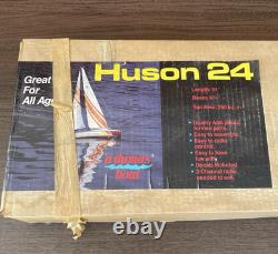 Vintage Dumas Huson 24 Sailboat Kit # 1118 ABS Plastic AS ISFor Parts