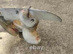 Vintage Gas Powered Outboard Boat Motor AS-IS FOR PARTS MN# 091107 SN# 31568