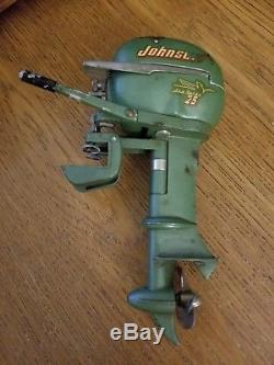 Vintage Johnson Seahorse 25 Outboard Toy Boat Motor Parts Model Scale Electric