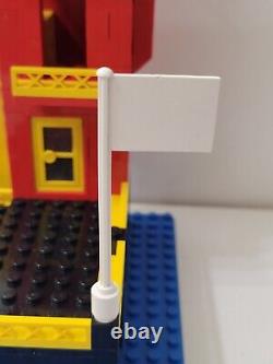 Vintage LEGOLAND 575 US Coast Guard Station 100% Parts Complete w Manual. EUC
