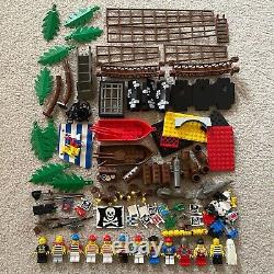 Vintage LEGO Pirate Minifigure LOT Parts Mast Rope Bridge Boats Monkey Palm Tree
