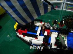 Vintage LEGO Pirates 6280 6291 Armada Flagship