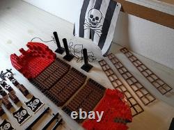 Vintage LEGO Skull's Eye Schooner /Pirates Parts 80s/90s (hull masts sails, etc)