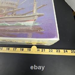 Vintage Lindberg Robert E. Lee Mississippi Steamboat 1/163 Scale Plastic Model