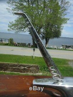 Vintage Nautalloy bow boat light wth Flag Pole and one cleat Jetson Style Works