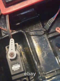 Vintage Phantom 28 RC Boat with Original Box PLEASE READ NO REMOTE FOR PARTS (BB)