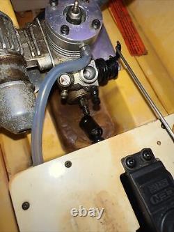 Vintage RC Nitro Boat For Parts Or Repair Cen Aqua Jet