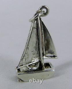 Vintage STERLING SILVER LARGE SAILBOAT BOAT CHARM / PENDANT 2.6 GRAMS