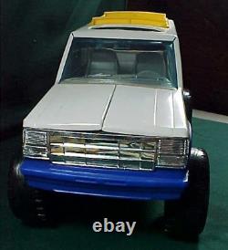 Vintage Toy Nylint SUV, Boat, Motor, Trailer Battery Operated NAPA Auto Parts