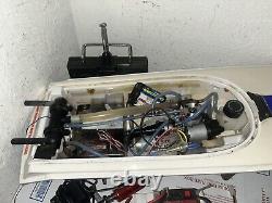 Vintage Traxxas Nitro Vee Boat WithRemote/Engine. Ect For Parts Or Repairs