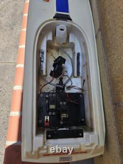Vintage Traxxas Nitro Vee Gas RC Boat 3510 For Parts Or Restoring Futaba Servos