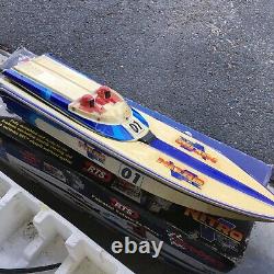 Vintage Traxxas Nitro Vee Model 3510 Rc Boat As Is For Parts Or Repair
