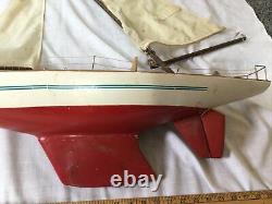 Vintage estate 31 Model Yacht Sail Boat Ship Movable Rudder-for Parts Or Repair