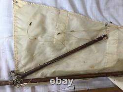 Vintage estate 31 Model Yacht Sail Boat Ship Movable Rudder-for Parts Or Repair