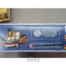 Vtg Lindberg US Coast Guard Tug Boat Model Kit 67509 172 Open Box Mixed Parts